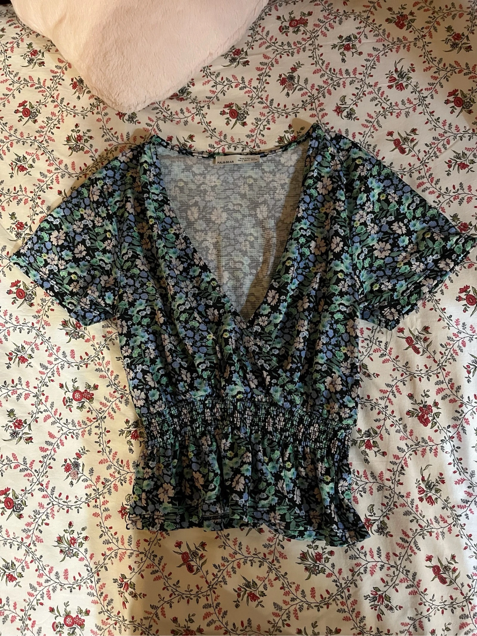 blusa en cuello en pico